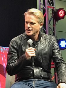 Cary Elwes at the Hot Topic Main Stage